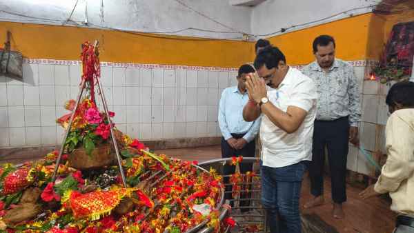 Gumla: Focus on the development of Tanginath Dham; DC conducts inspection and issues directives to improve facilities.