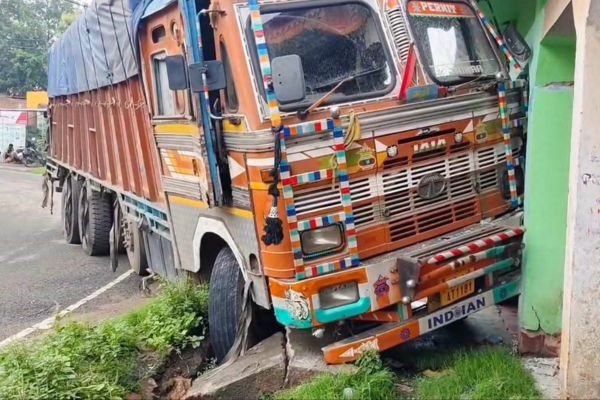 Giridih truck