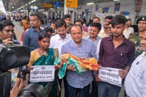 Health Department to provide free treatment to 20 children with heart defects; team leaves for Kochi with the children.