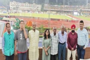 डूरंड कप मुकाबला देखने स्टेडियम पहुंचे वृद्धाश्रम के बुजुर्ग