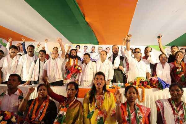 कई दलों के नेता-कार्यकर्ता आज कांग्रेस पार्टी में शामिल