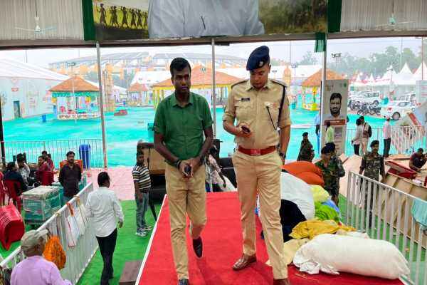 आदिवासी महोत्सव की तैयारियों का जायजा