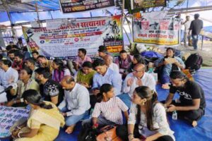 जयपाल सिंह स्टेडियम में आंदोलन के दौरान जुटे अभ्यर्थी
