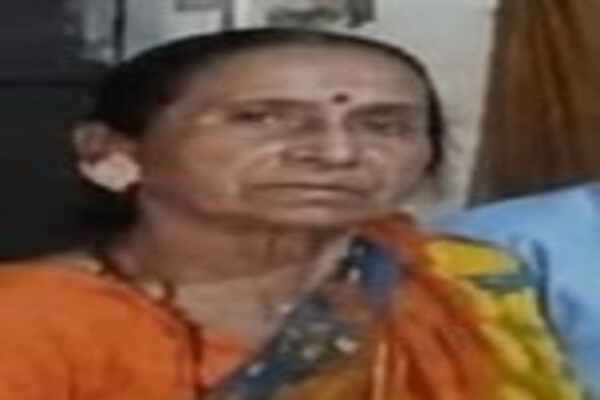 चास में बुजुर्ग महिला से बाली छीनकर फरार आरोपी की तलाश में जुटी पुलिस