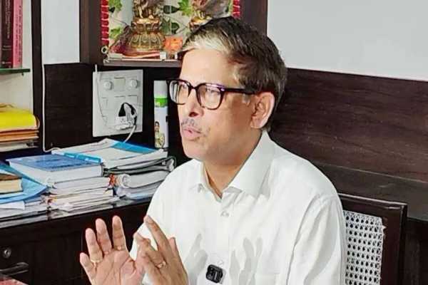 नेपाल और पश्चिम बंगाल में कैंप लगाकर रटाए गए सवाल