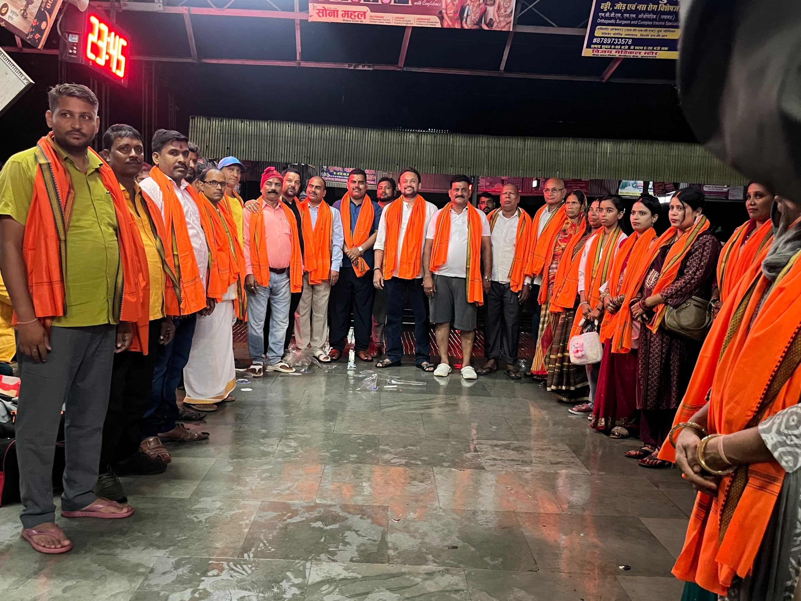 Palamu: 27-Member Group Led by Bajrang Dal Leaves for Jammu for Budha Amarnath Adventure Pilgrimage