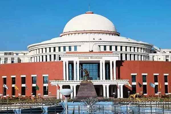 Ranchi: State employees to stage a sit-in at the Assembly on August 10th, agitating for 25-point demands, including equal pay.