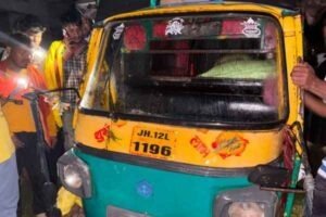 Koderma Road Accident