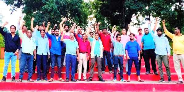 Bokaro: New committee of the DVC AMC-ARC Workers' Union formed; Habib Ansari becomes President, and Ranjit Kumar becomes Secretary.