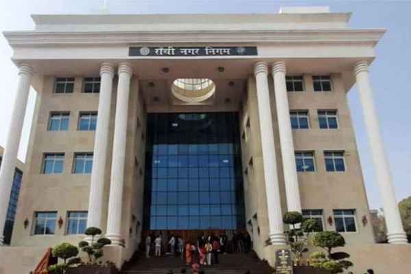 Ranchi Municipal Corporation issues notices to 20 coaching institutes and libraries; failure to comply with rules will lead to sealing.
