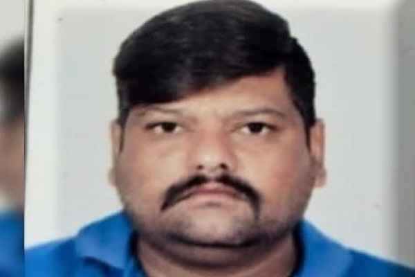 Bokaro: Young man's decayed body found in police uniform, Aadhaar card and Crime Prevention ID card recovered from the room