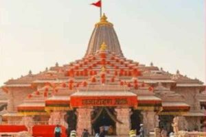 A unique example of faith: A female devotee from Chennai donated ₹4 crore for Ram Mandir staff, urging authorities to enhance facilities.
