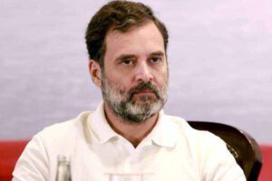 राहुल गांधी ने छात्रों पर लाठीचार्ज की निंदा करते हुए संवाद से समाधान की बात कही