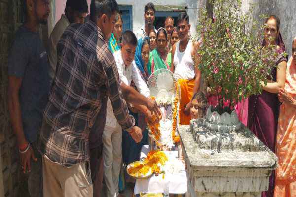 Retired teacher Laxman Prasad Saw