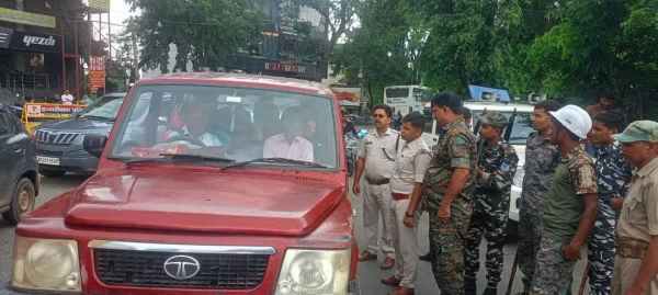 Tightened security in Hazaribagh before the students' assembly sit-in program, thorough checks even for small vehicles, monitoring from Chouparan to Charhi and Badkagaon route