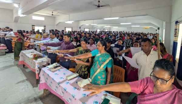 Gumla: Competition under 'Drug Free Youth Developed India Campaign', youth took pledge for a drug-free India