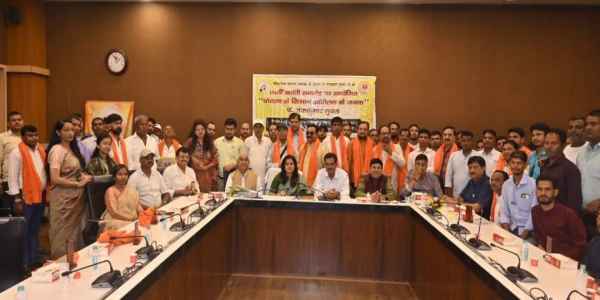 Demand to confer ‘Bharat Ratna’ on Pandit Rajkumar Shukla; 151st birth anniversary observed in Ranchi.