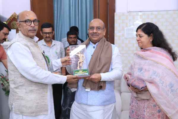 Delhi Assembly Speaker met the Jharkhand Assembly Speaker.