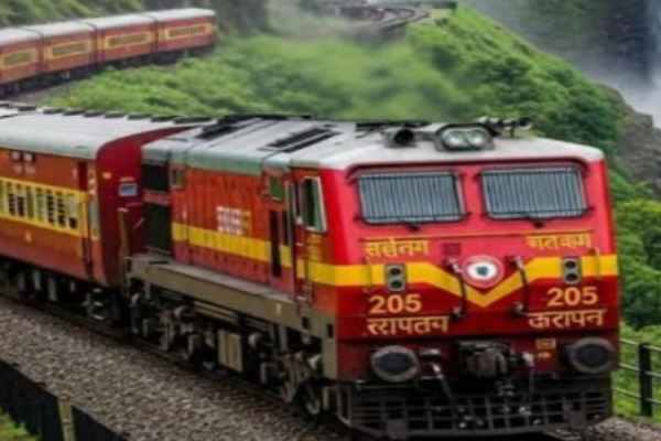 Non-interlocking work in Dhanbad Railway Division, changes will be made in the operation of trains.
