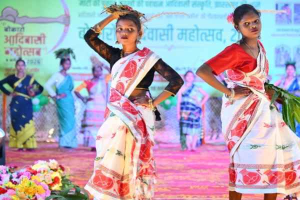 From the beats of the drum to the global stage, the Jharkhand Tribal Festival presented a unique example of the confluence of modernity and tradition.