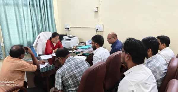 Jamtara: Instructions for speedy execution of revenue matters, Additional Collector strict on pending mutation cases