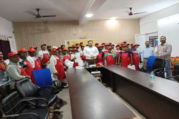 स्ट्रीट फूड वेंडर्स