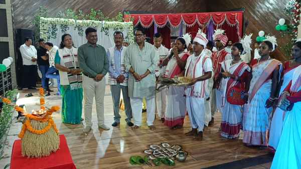 Lohardaga: ADI-FEST held on World Tribal Day, showcasing glimpses of tribal culture, tradition, art, and heritage