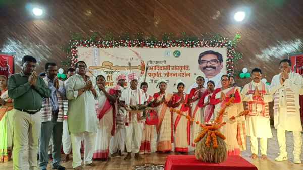 Lohardaga: ADI-FEST held on World Tribal Day, showcasing glimpses of tribal culture, tradition, art, and heritage