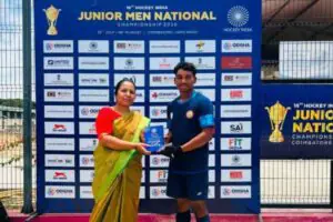 Jharkhand's junior hockey team reached the semi-finals after 10 years, creating history by defeating Uttar Pradesh in a thrilling match.