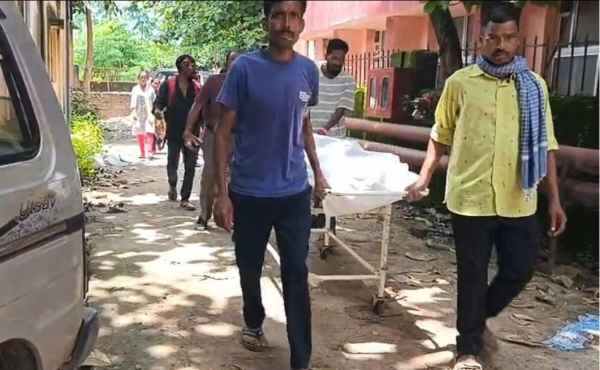 Gumla: Tragic death of a young man after being hit by a truck