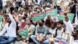 Even the rain fails to dampen students' spirits; Satyagraha continues demanding JPSC-JSSC inquiry