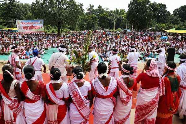 विश्व आदिवासी दिवस